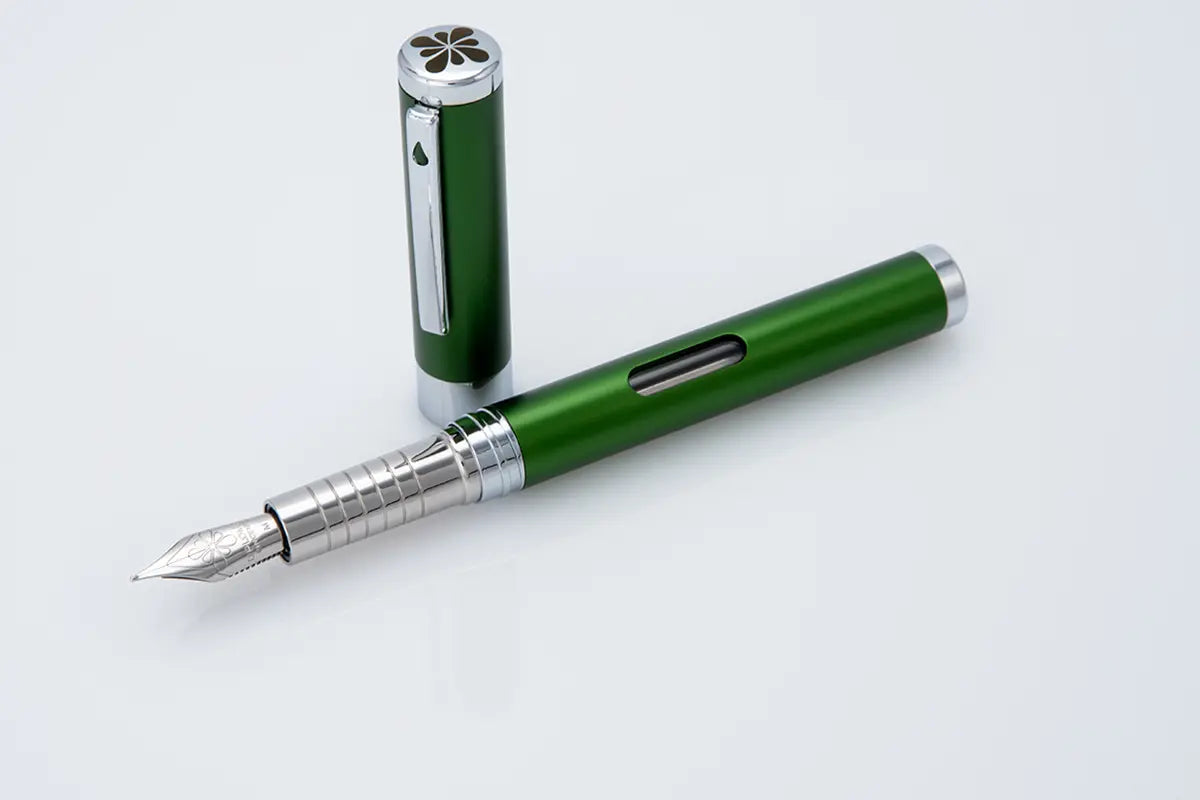Nexus Fountain Pen - Diplomat