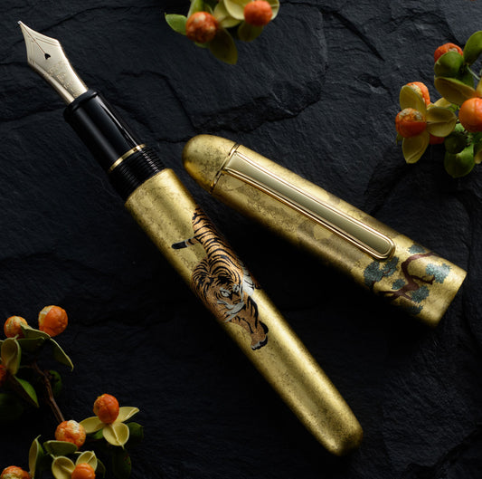 Century 3776 Kanazawa Gold Leaf Fountain Pen - Platinum