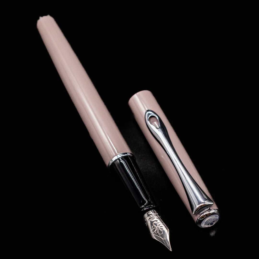 Traveller Fountain Pen - Diplomat